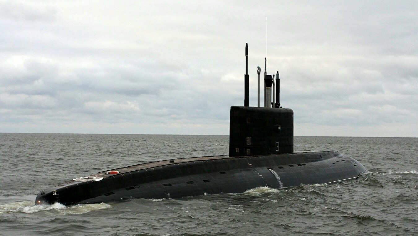 Подводная лодка проекта 636.3 Краснодар в море