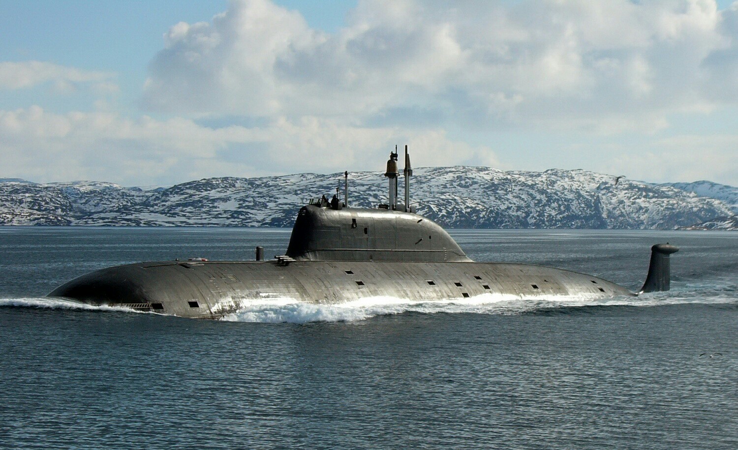 Подводная лодка проекта 971М в море