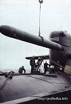 Погрузка торпед на подводную лодку перед заступлением на боевую службу